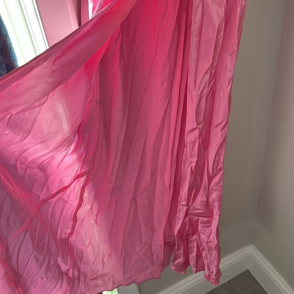 Amanda Uprichard X REVOLVE Samba Gown in Flamingo - Picture 4 of 10